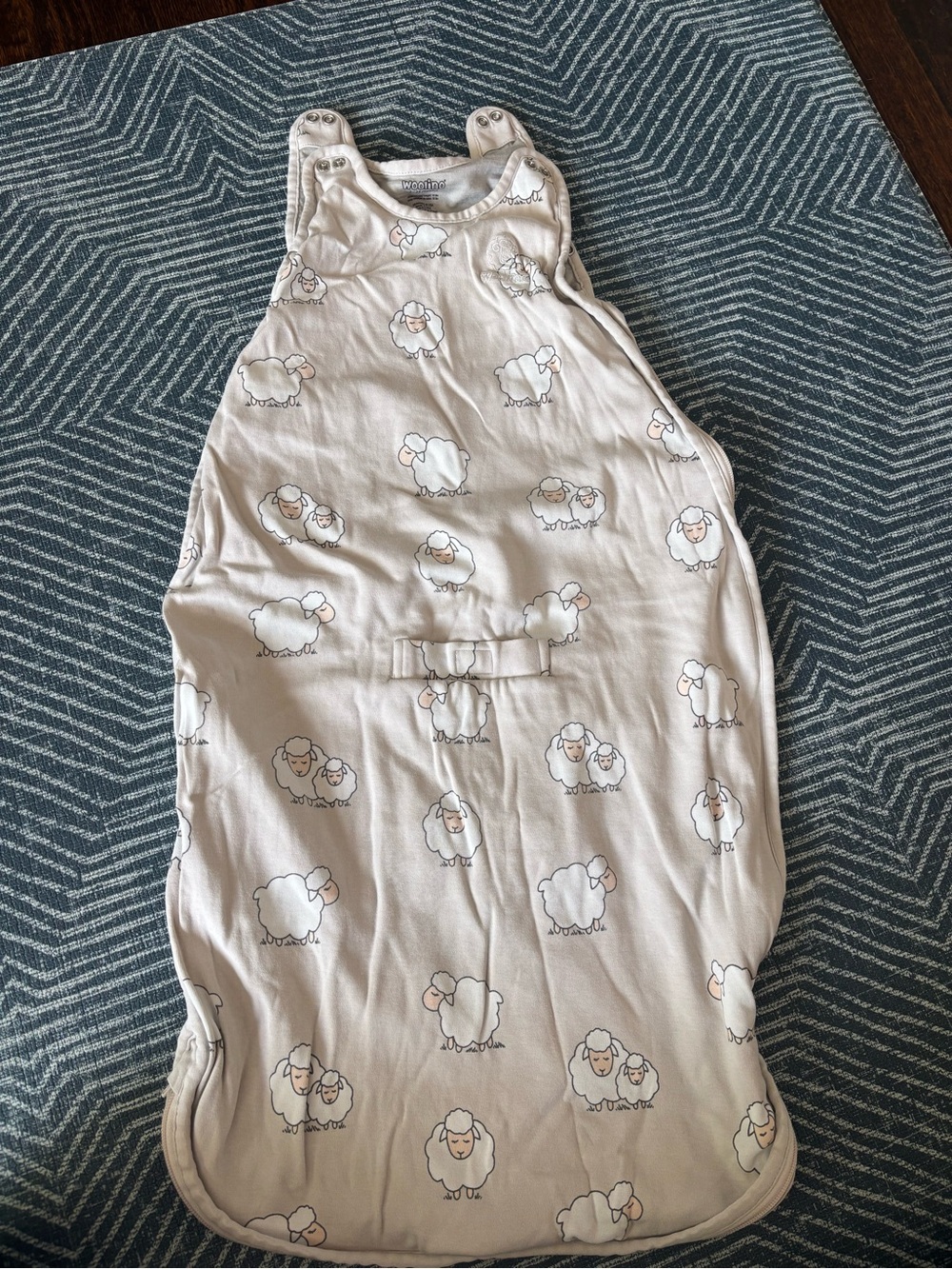 Woolino sleep sack with lambs